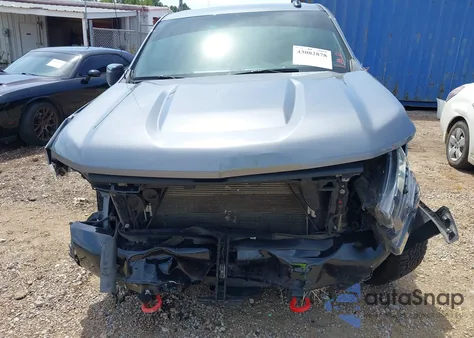 2021 Chevrolet Silverado 1500 4Wd Short Bed Lt Trail Boss z USA, uszkodzony, nr VIN 1GCPYFED6MZ397396